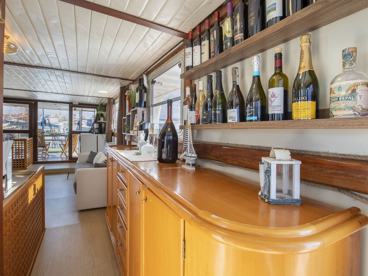 Maison flottante Alicudi : 12 pers. au bord de la mer - Photo 12