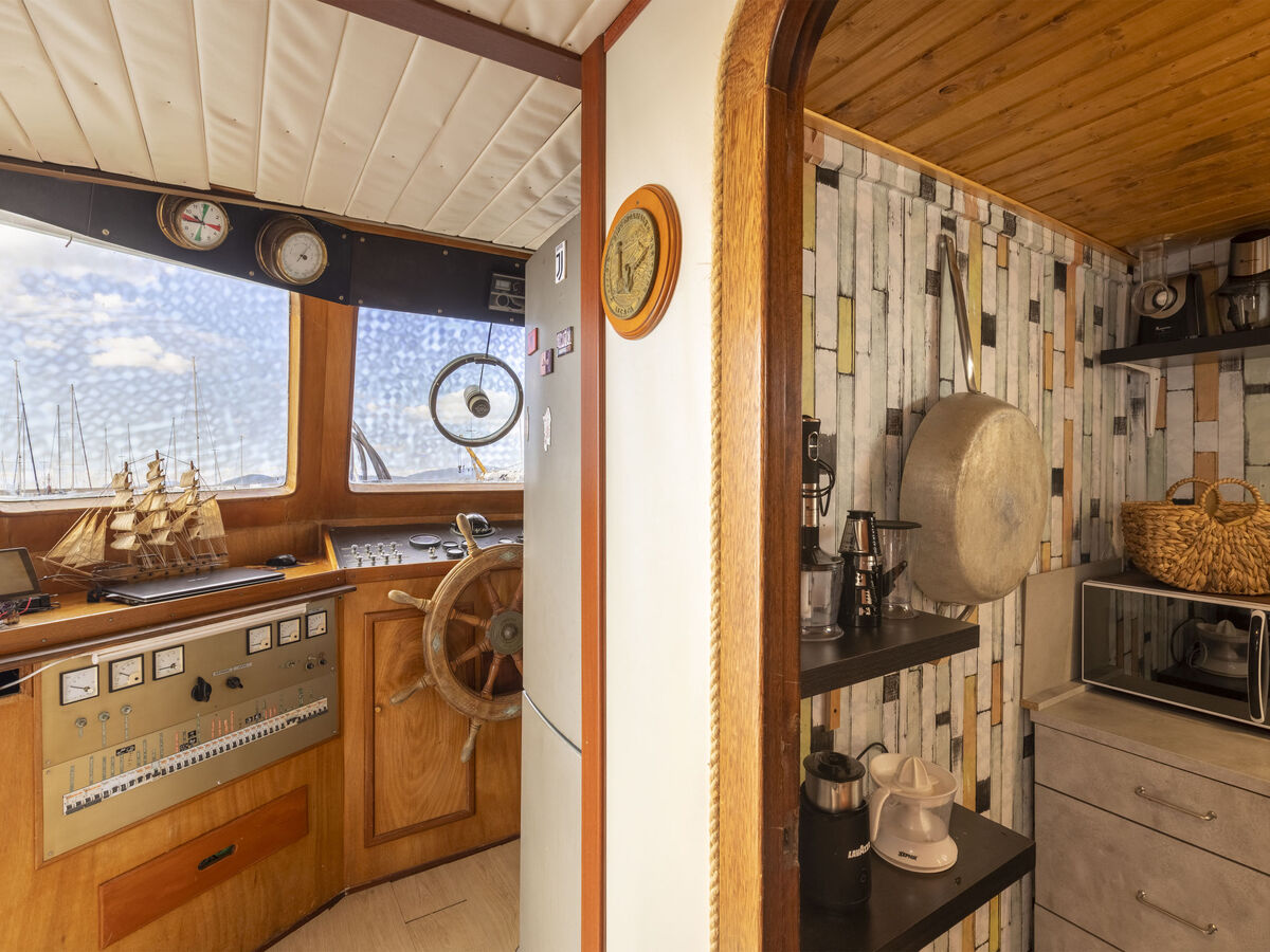 Maison flottante Alicudi : 12 pers. au bord de la mer - Photo 13