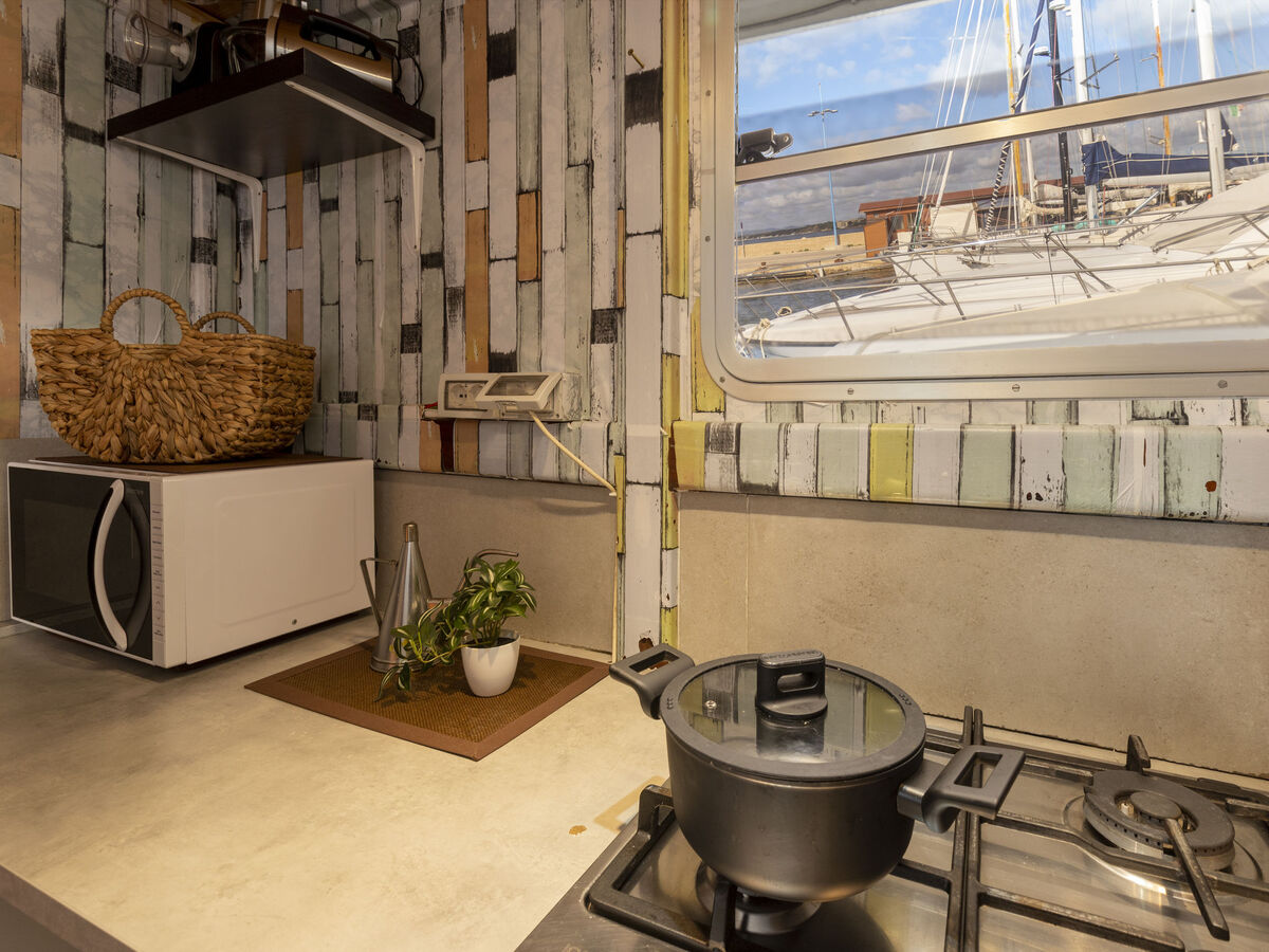 Maison flottante Alicudi : 12 pers. au bord de la mer - Photo 16