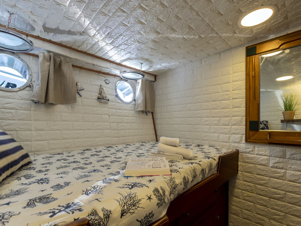Maison flottante Alicudi : 12 pers. au bord de la mer - Photo 20