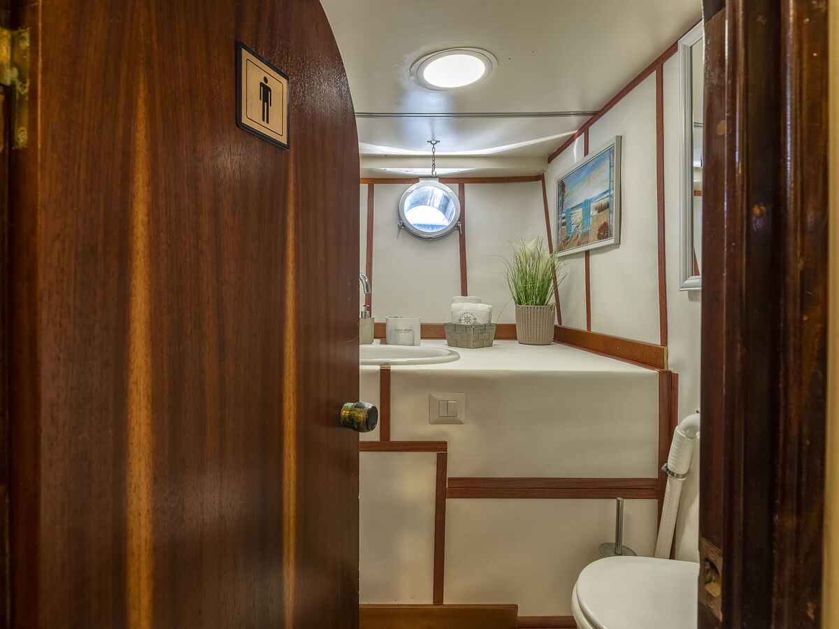 Maison flottante Alicudi : 12 pers. au bord de la mer - Photo 24