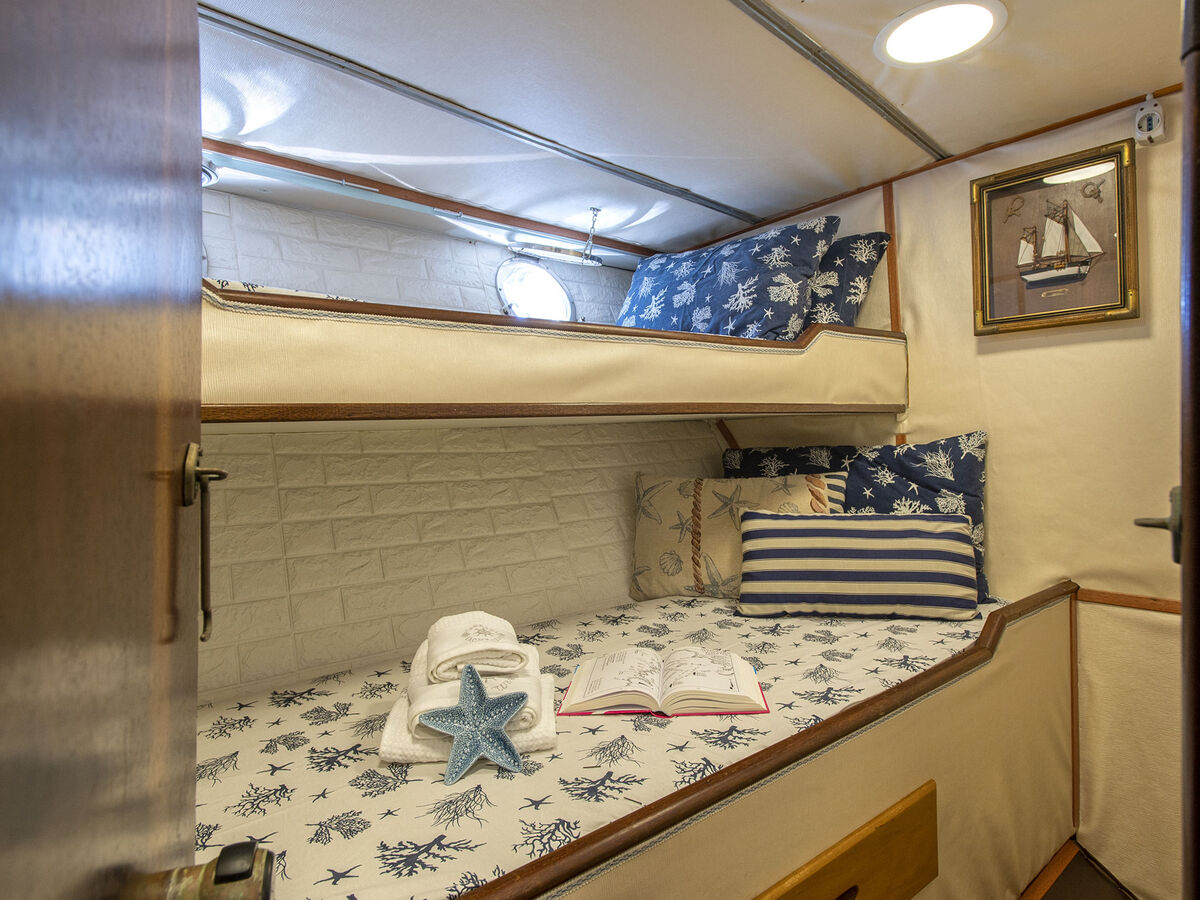 Maison flottante Alicudi : 12 pers. au bord de la mer - Photo 28