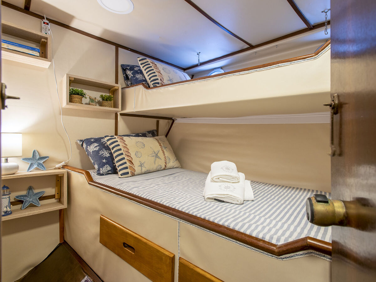 Maison flottante Alicudi : 12 pers. au bord de la mer - Photo 30