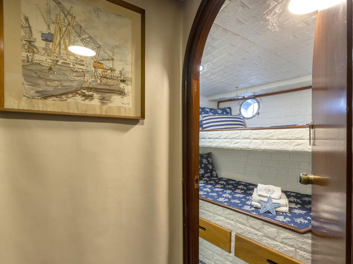 Maison flottante Alicudi : 12 pers. au bord de la mer - Photo 36