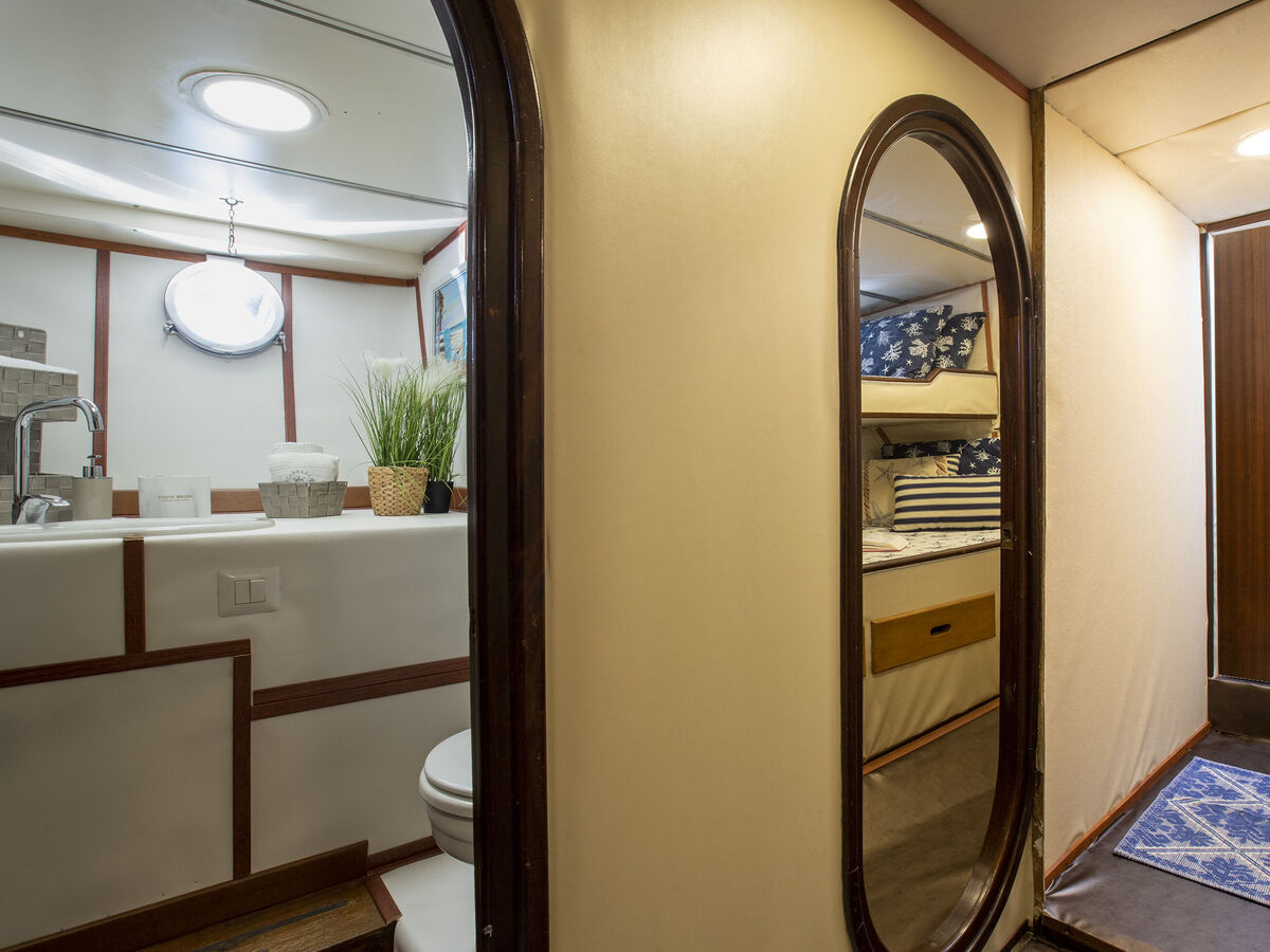 Maison flottante Alicudi : 12 pers. au bord de la mer - Photo 37