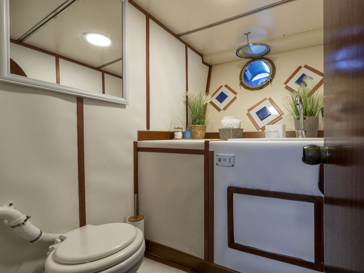 Maison flottante Alicudi : 12 pers. au bord de la mer - Photo 40
