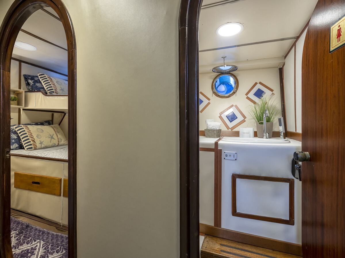 Maison flottante Alicudi : 12 pers. au bord de la mer - Photo 41