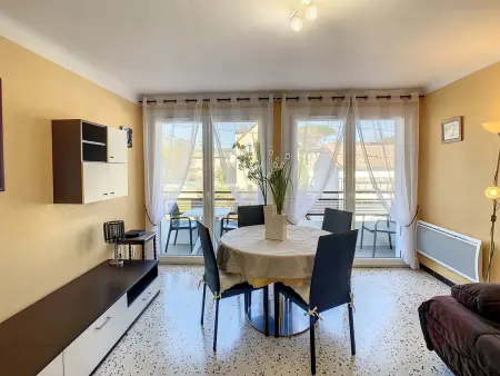 F2 moderne 55 m² à 100 m des Thermes, balcon : photo 6
