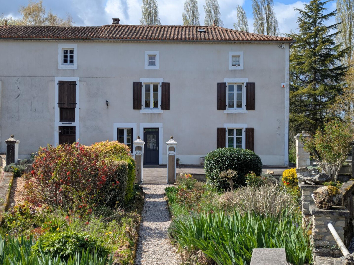 Gîte ancien moulin 11 pers., 1.5 ha de jardin à Saint-Mary - Photo 5