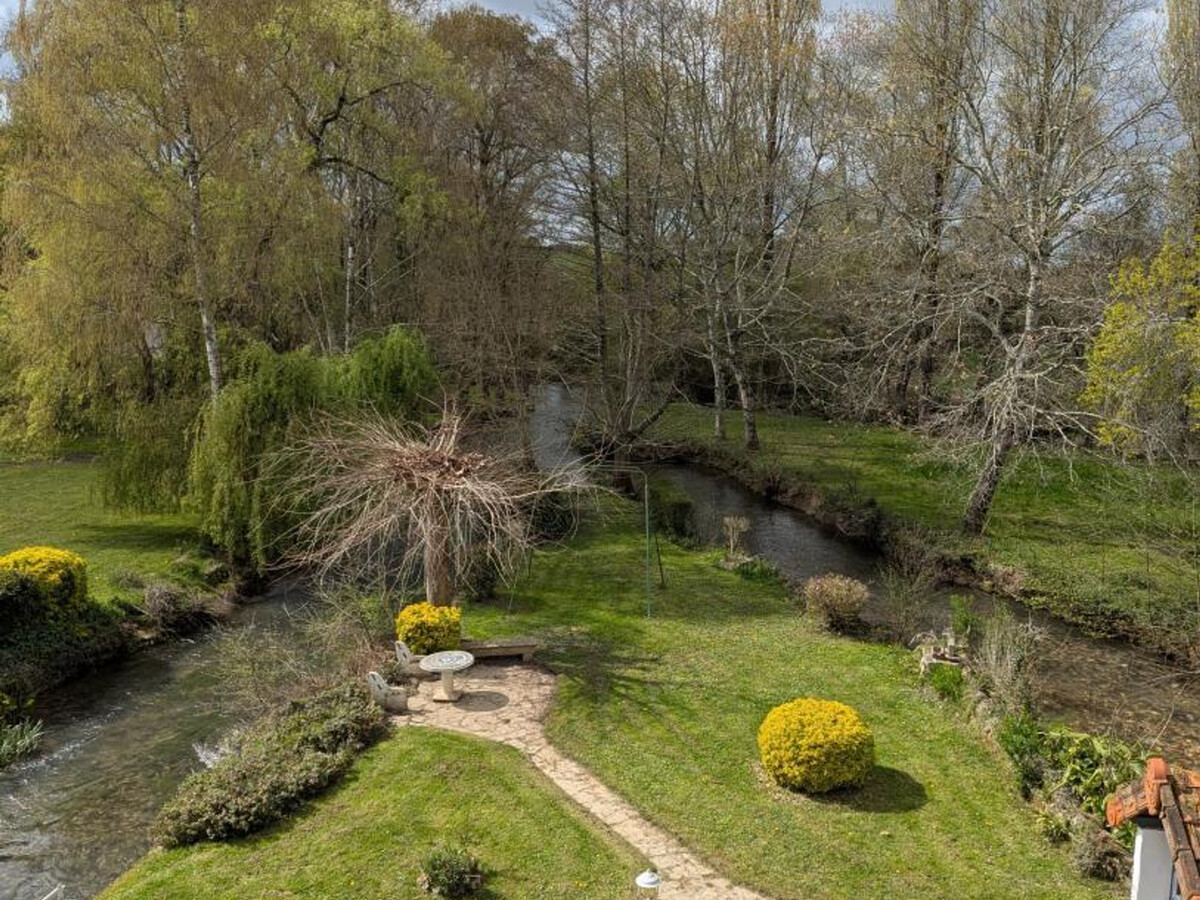 Gîte ancien moulin 11 pers., 1.5 ha de jardin à Saint-Mary - Photo 18