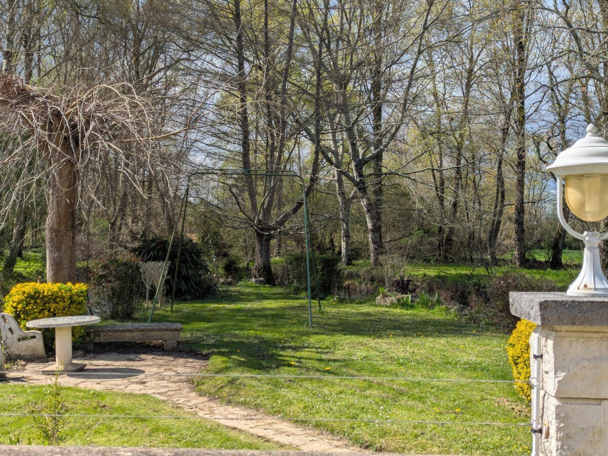 Gîte ancien moulin 11 pers., 1.5 ha de jardin à Saint-Mary - Photo 19