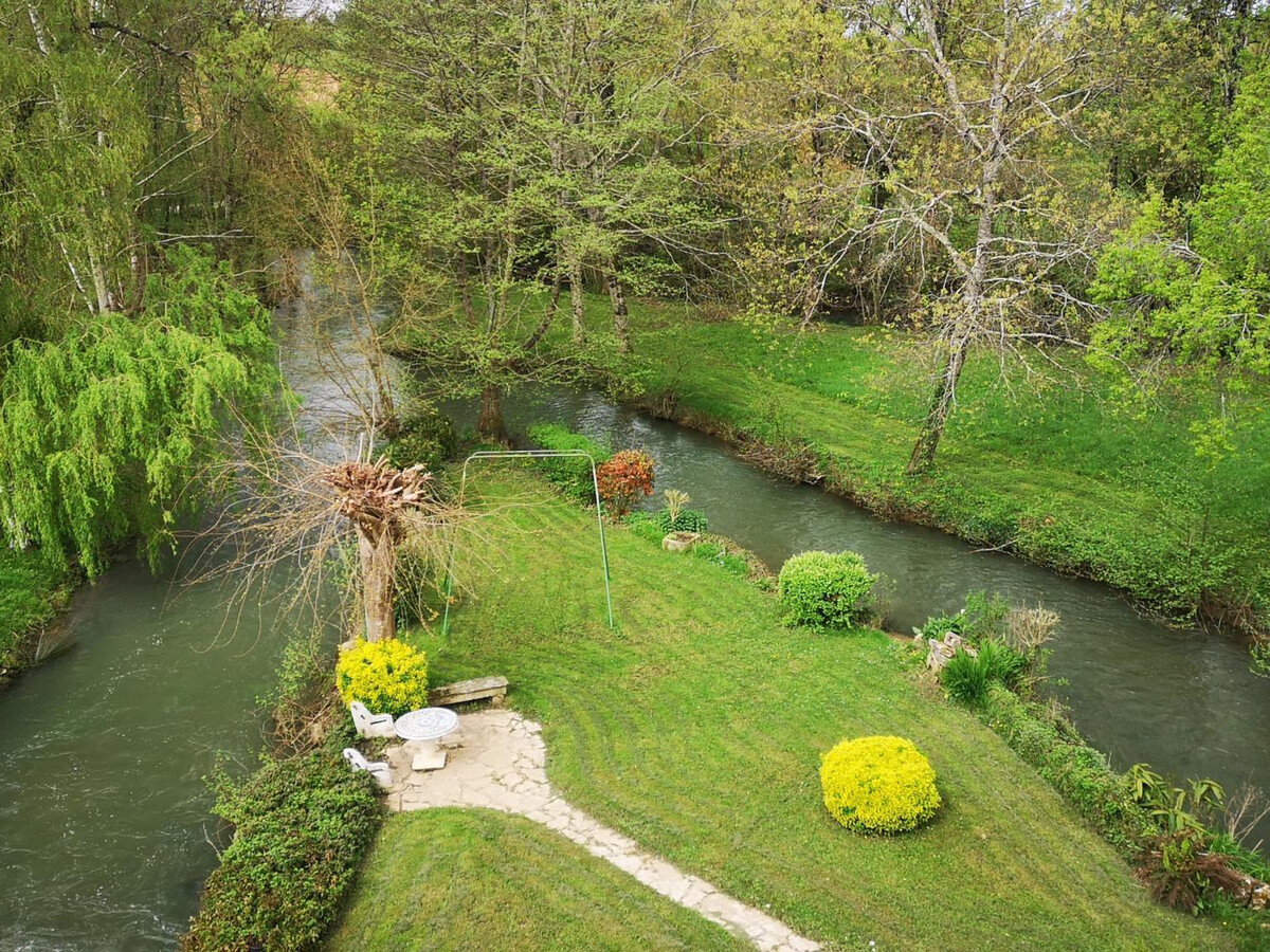 Gîte ancien moulin 11 pers., 1.5 ha de jardin à Saint-Mary - Photo 20