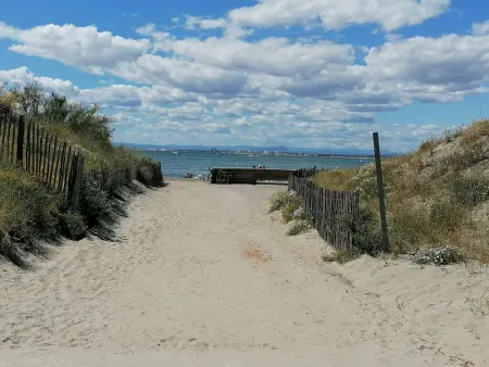 Studio climatisé avec jardin clos près de la plage, Port Camargue : photo 10