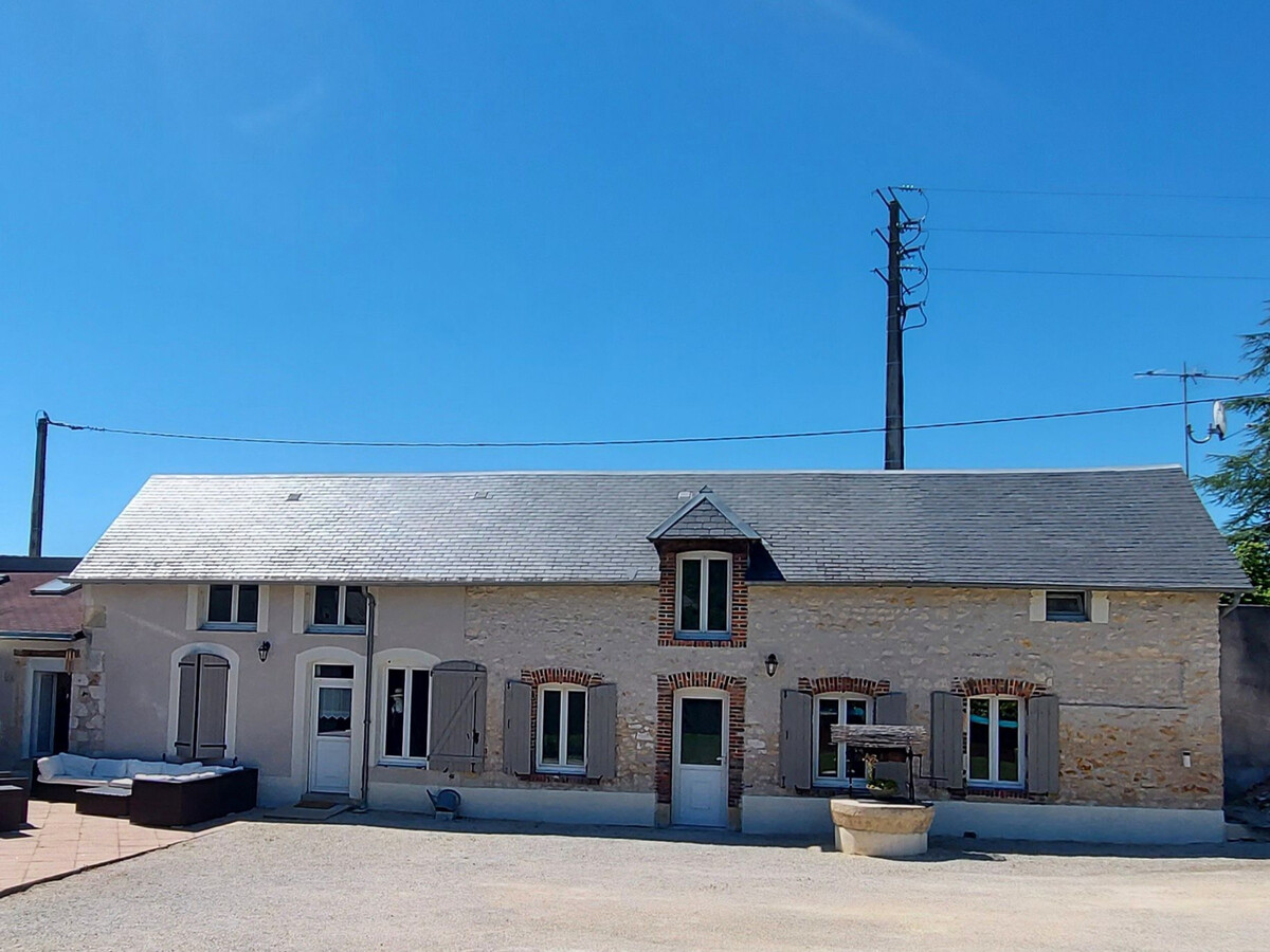 Longère 75 m² avec piscine chauffée près de Bourges - Photo 1