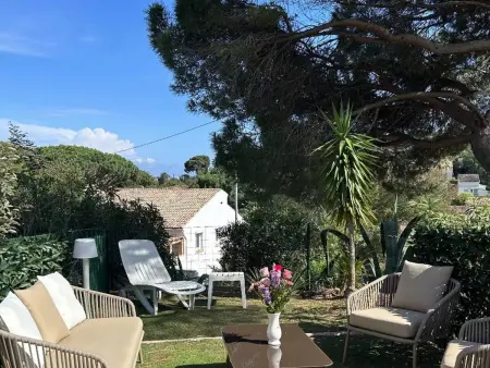 Location villa à Les Issambres, Appartement 2 Chambres avec Climatisation et Jardin, à 400m de la Plage - Les Issambres