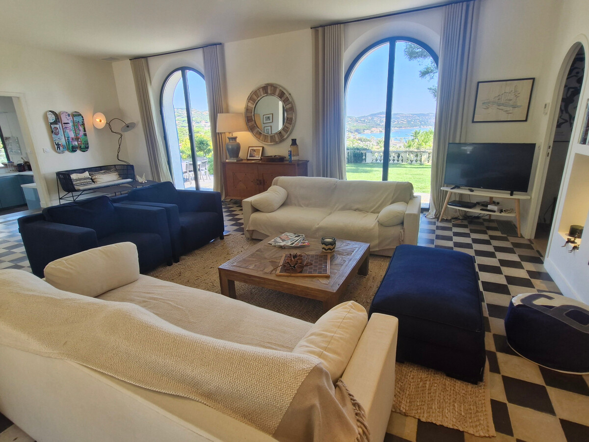 Villa 8 Pièces avec piscine privée et vue mer à Sainte-Maxime - Photo 9
