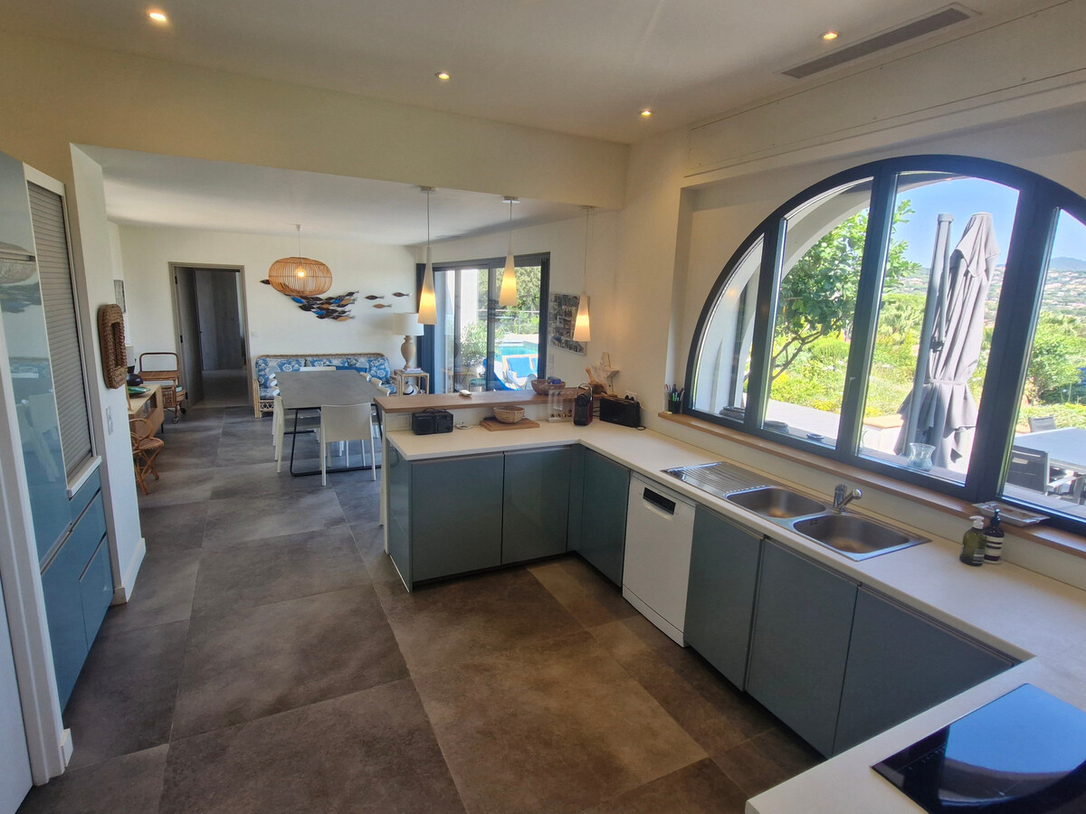 Villa 8 Pièces avec piscine privée et vue mer à Sainte-Maxime - Photo 15