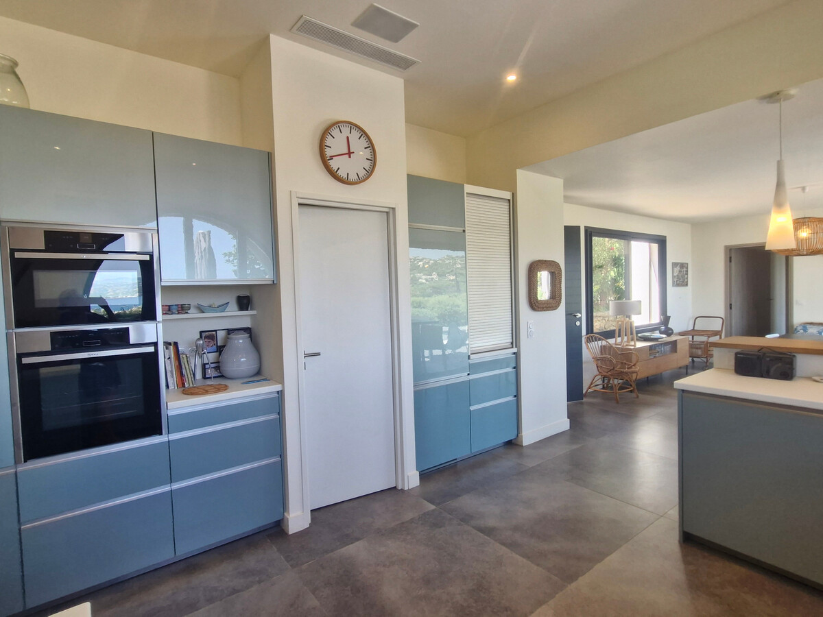 Villa 8 Pièces avec piscine privée et vue mer à Sainte-Maxime - Photo 16