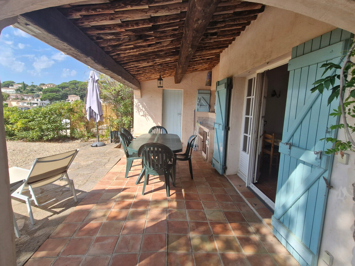 Mazet 3/4 pièces avec piscine, vue mer à 400m de plage - Photo 2