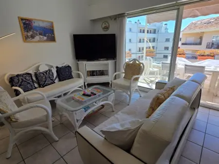 Appartement 3 pièces climatisé et terrasse, centre Sainte-Maxime : photo 4