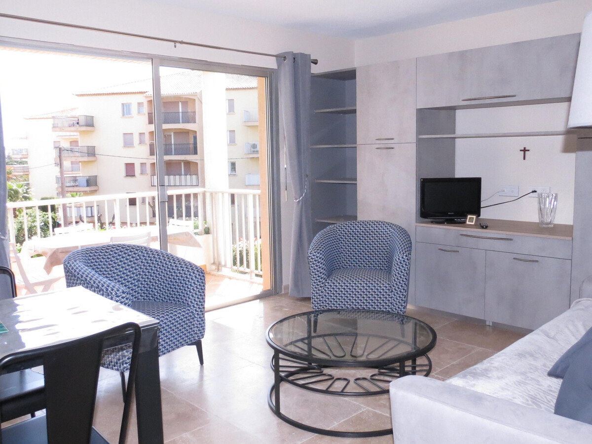 Appartement 2 pièces climatisé, garage privé à Sainte-Maxime - Photo 3