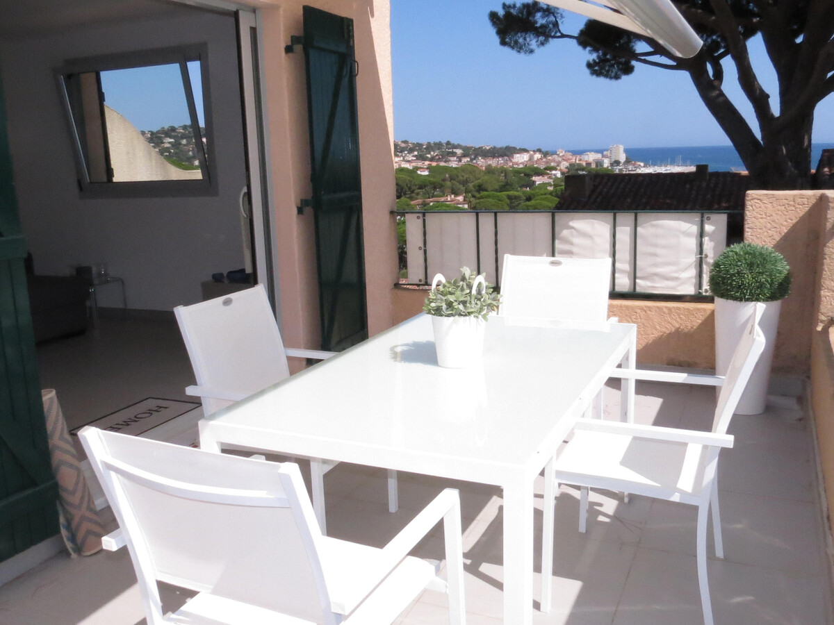 Appartement 3 pièces + mezzanine, vue mer à Sainte-Maxime - Photo 1