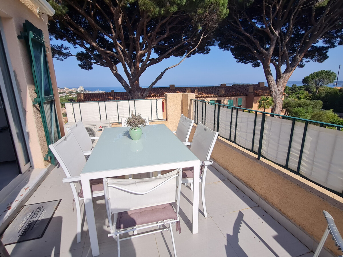Appartement 3 pièces + mezzanine, vue mer à Sainte-Maxime - Photo 3