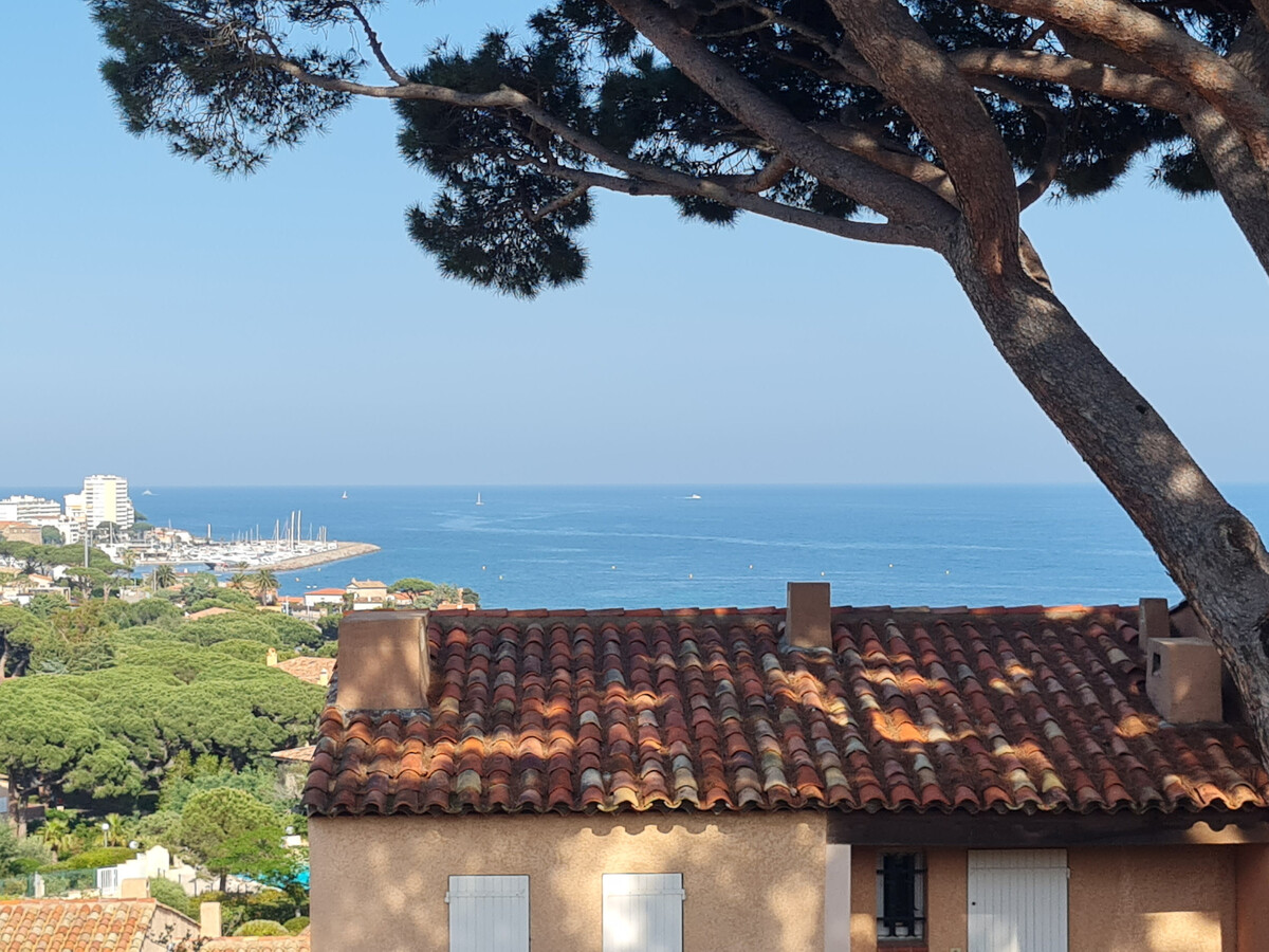 Appartement 3 pièces + mezzanine, vue mer à Sainte-Maxime - Photo 19