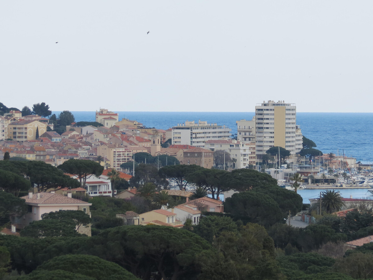 Appartement 3 pièces + mezzanine, vue mer à Sainte-Maxime - Photo 21