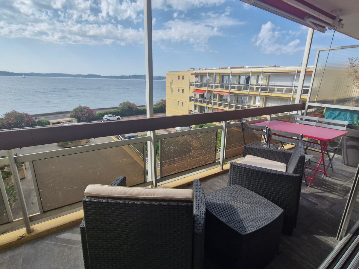Appartement 2 pièces climatisé, vue mer et garage à Sainte-Maxime - Photo 2