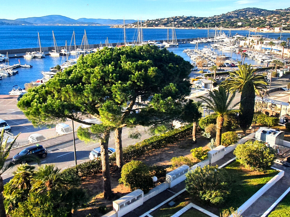 Appartement 3 pièces climatisé, terrasse vue mer et garage à Sainte-Maxime - Photo 17