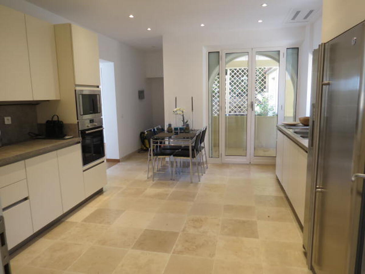 Villa 5 pièces + appart., piscine privée, vue mer à Sainte-Maxime - Photo 12