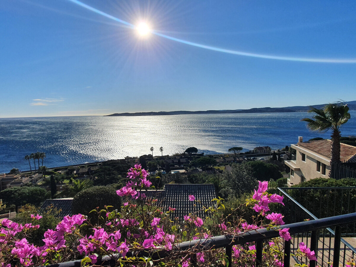 Appartement 4 pièces climatisé, 250m de la mer à Sainte-Maxime - Photo 2