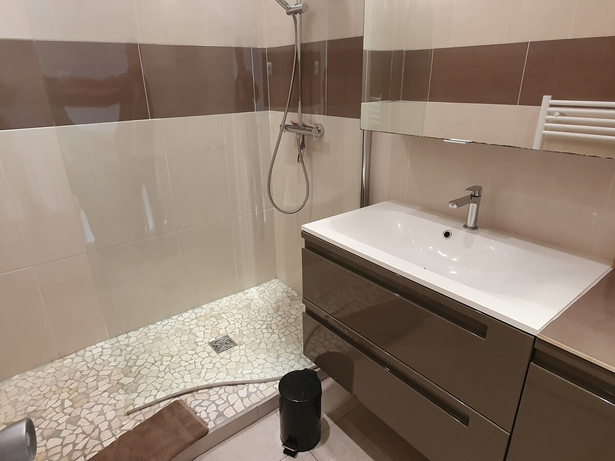 Appartement 4 pièces climatisé, 250m de la mer à Sainte-Maxime - Photo 16