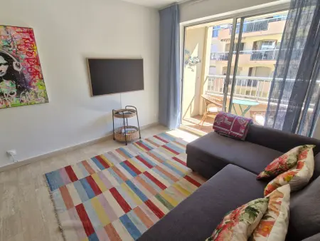 Appartement 2 pièces avec garage au centre, à 50m de la plage, climatisé : photo 6