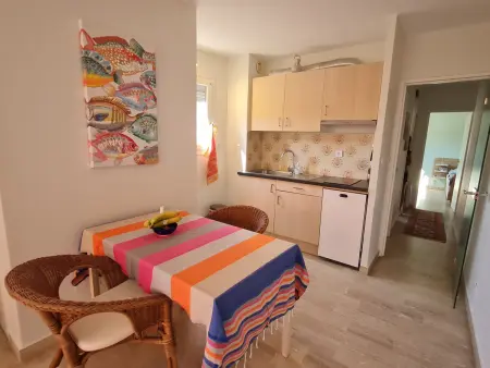 Appartement 2 pièces avec garage au centre, à 50m de la plage, climatisé : photo 10