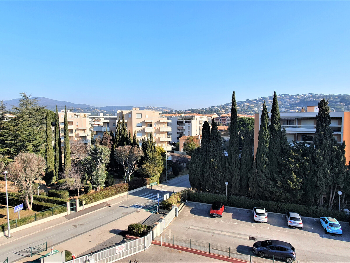 Studio 23 m² Sainte-Maxime, parking, balcon et loggia - Photo 2