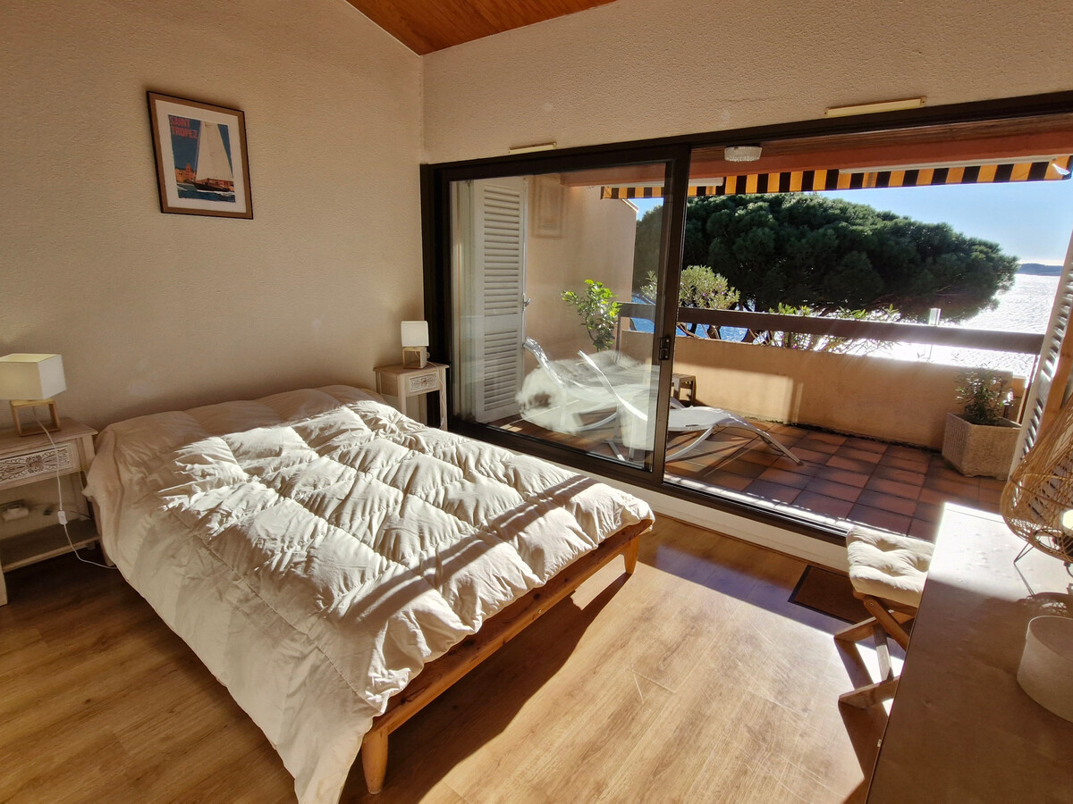 Triplex 4 pièces vue mer, piscine et parking à Sainte-Maxime - Photo 15