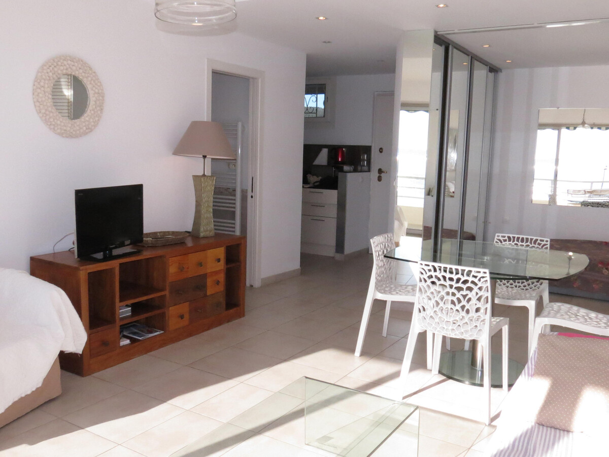 Appartement 2 pièces face mer avec terrasse à Sainte-Maxime - Photo 4