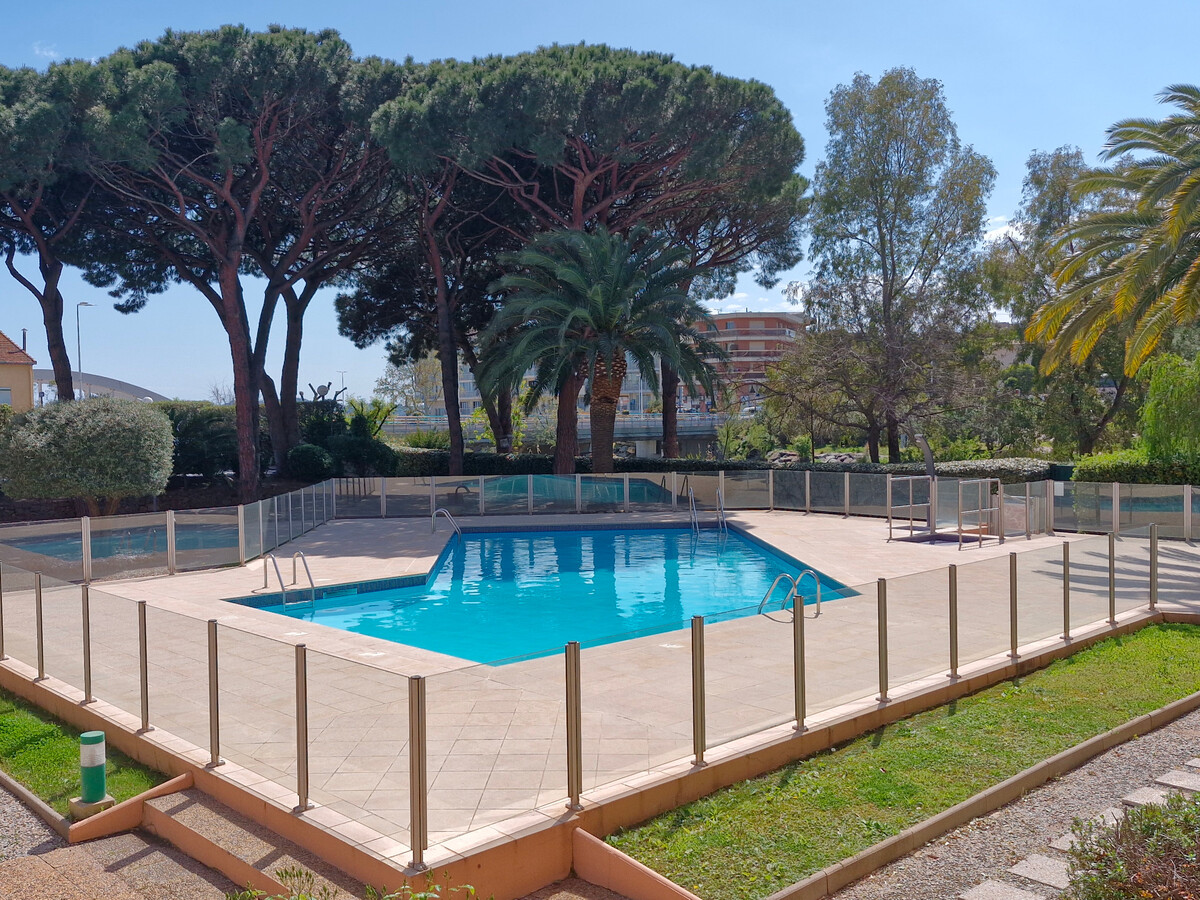 Studio coin-nuit 4 pers. avec piscine à Sainte-Maxime - Photo 3
