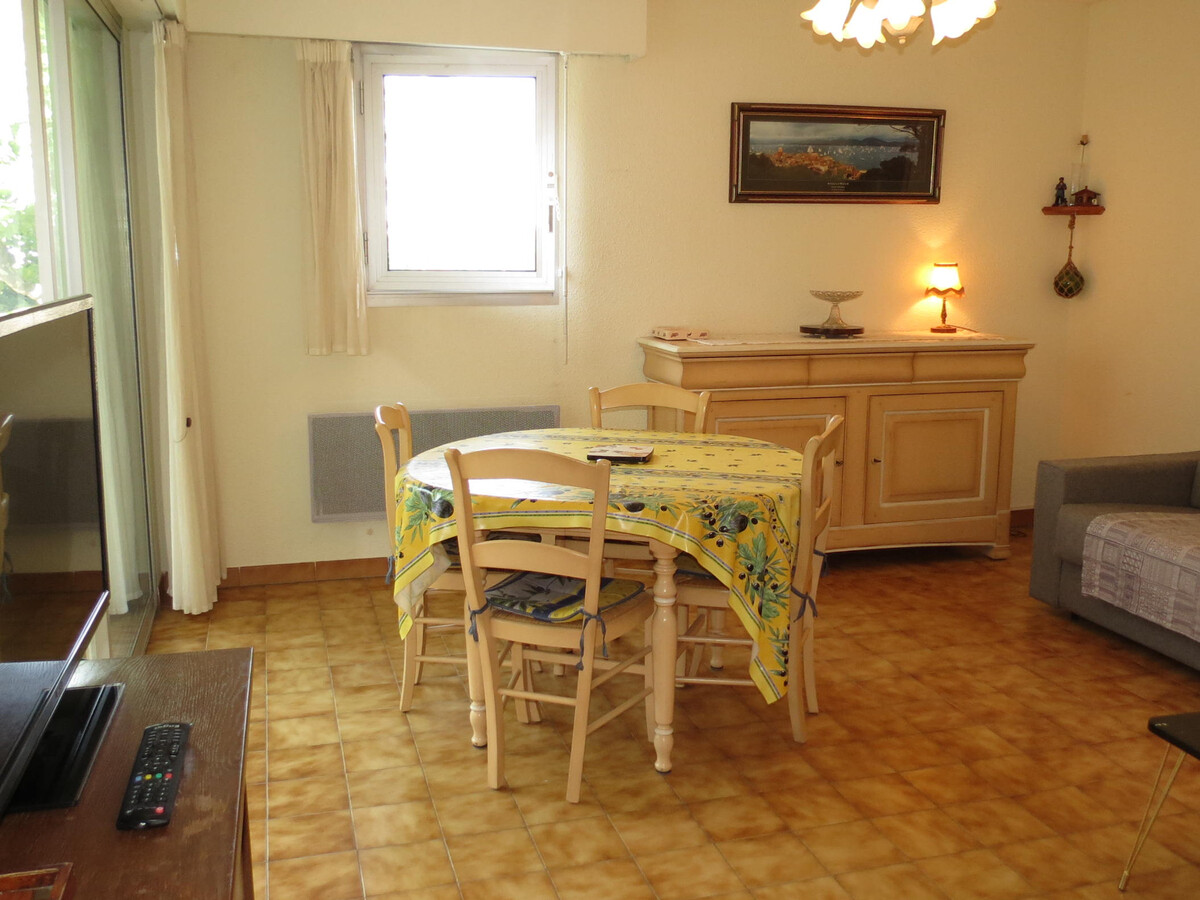 Appartement 2 pièces Sainte-Maxime, 300 m plage, parking privé - Photo 7