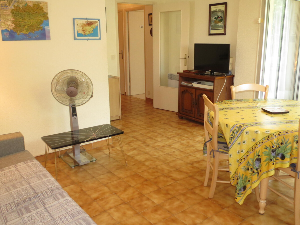 Appartement 2 pièces Sainte-Maxime, 300 m plage, parking privé - Photo 10