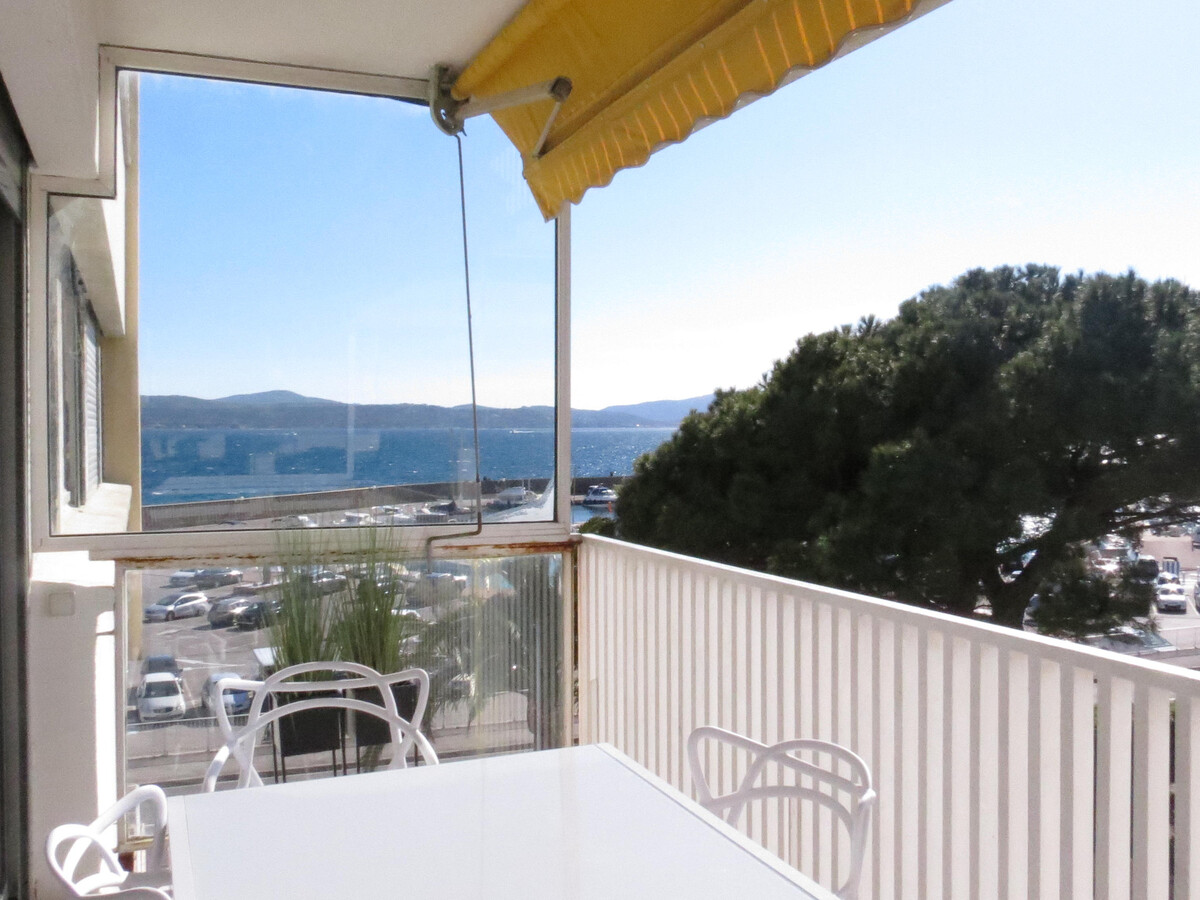 Appart 3 pièces rénové, vue mer et garage à Sainte-Maxime - Photo 2