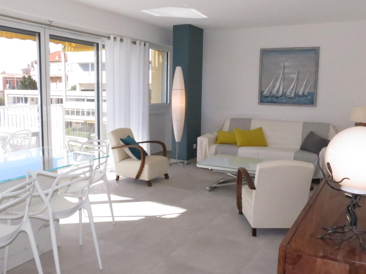 Appart 3 pièces rénové, vue mer et garage à Sainte-Maxime - Photo 4