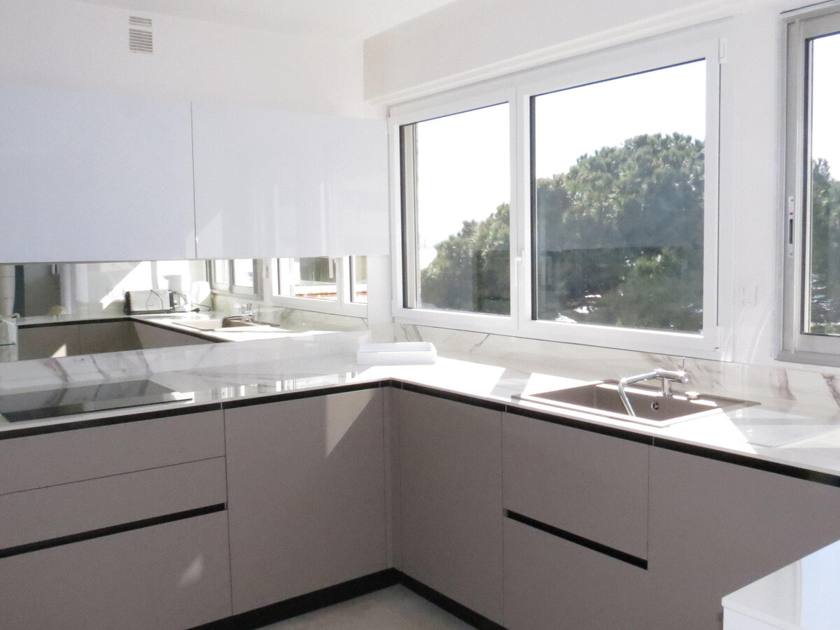 Appart 3 pièces rénové, vue mer et garage à Sainte-Maxime - Photo 8