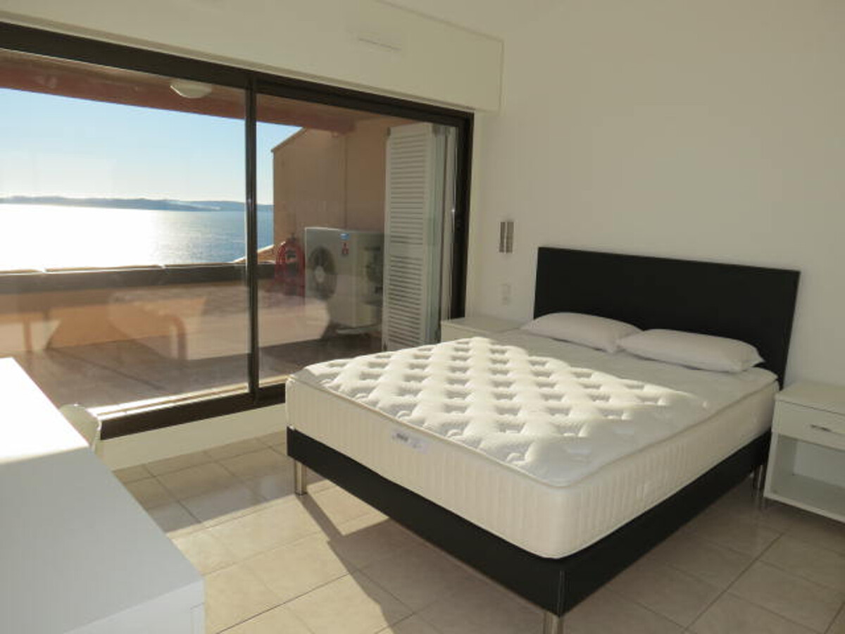 Appartement 3 pièces climatisé, vue golfe de Saint-Tropez - Photo 11