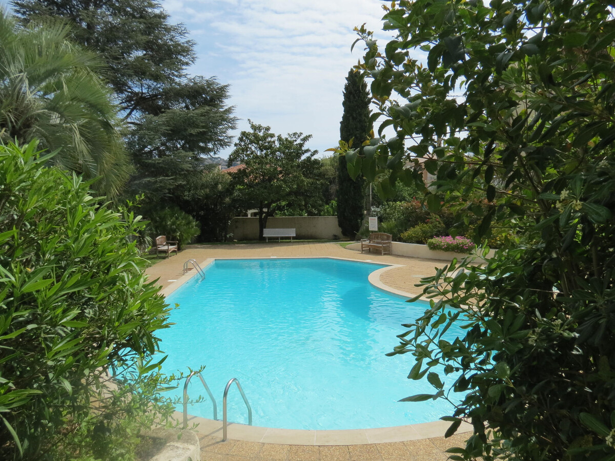 Appartement 2 pièces climatisé, garage et piscine à Sainte-Maxime - Photo 1
