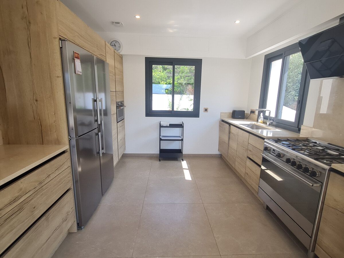 Villa 5 chambres, piscine privée et vue mer à Sainte-Maxime - Photo 14