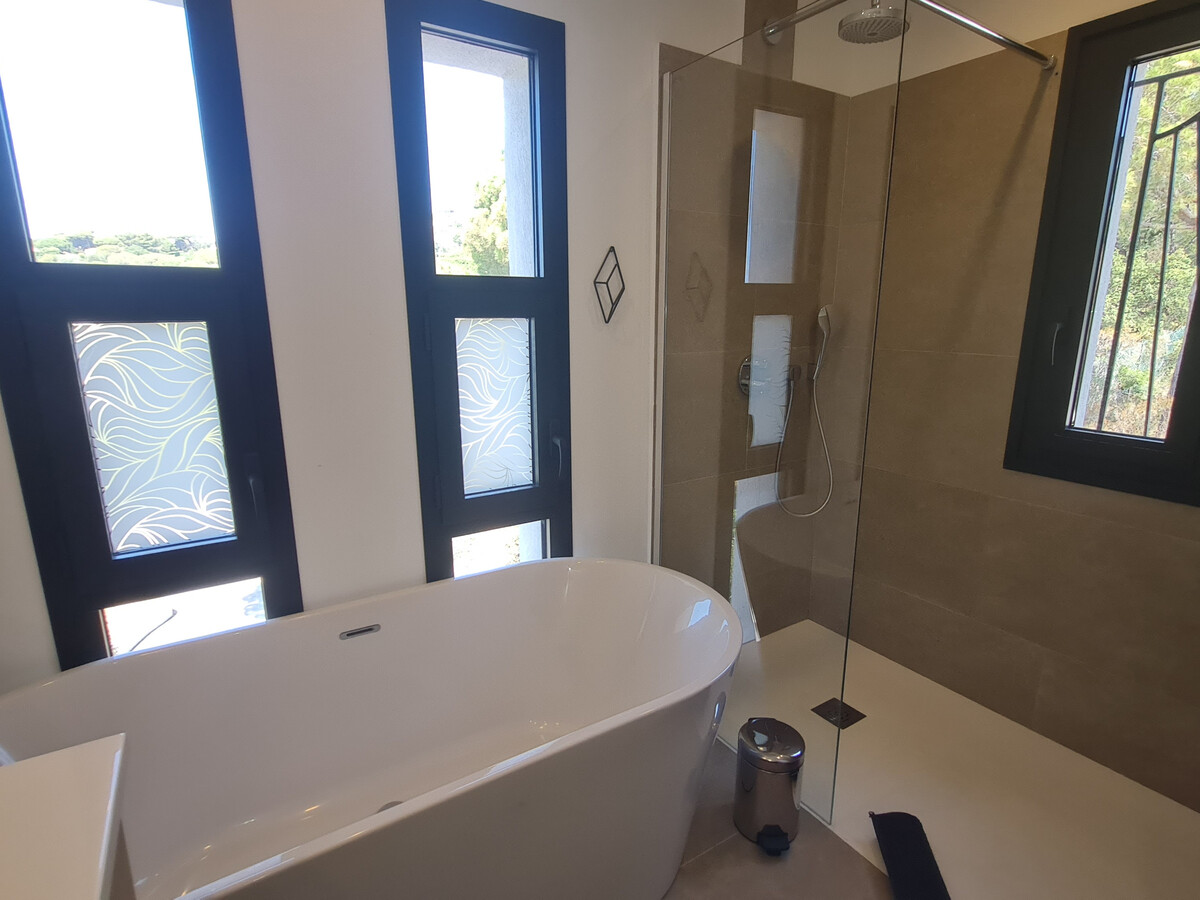 Villa 5 chambres, piscine privée et vue mer à Sainte-Maxime - Photo 30
