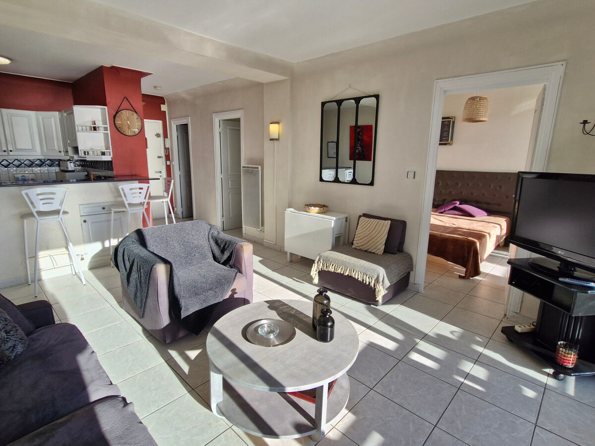 Appartement 2 pièces climatisé, balcon sud-est - Sainte-Maxime - Photo 9